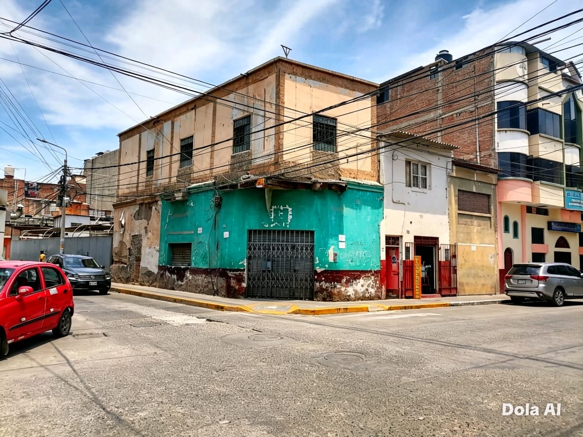 LOCAL EN VENTA EN PLENO CENTRO DE CHICLAYO