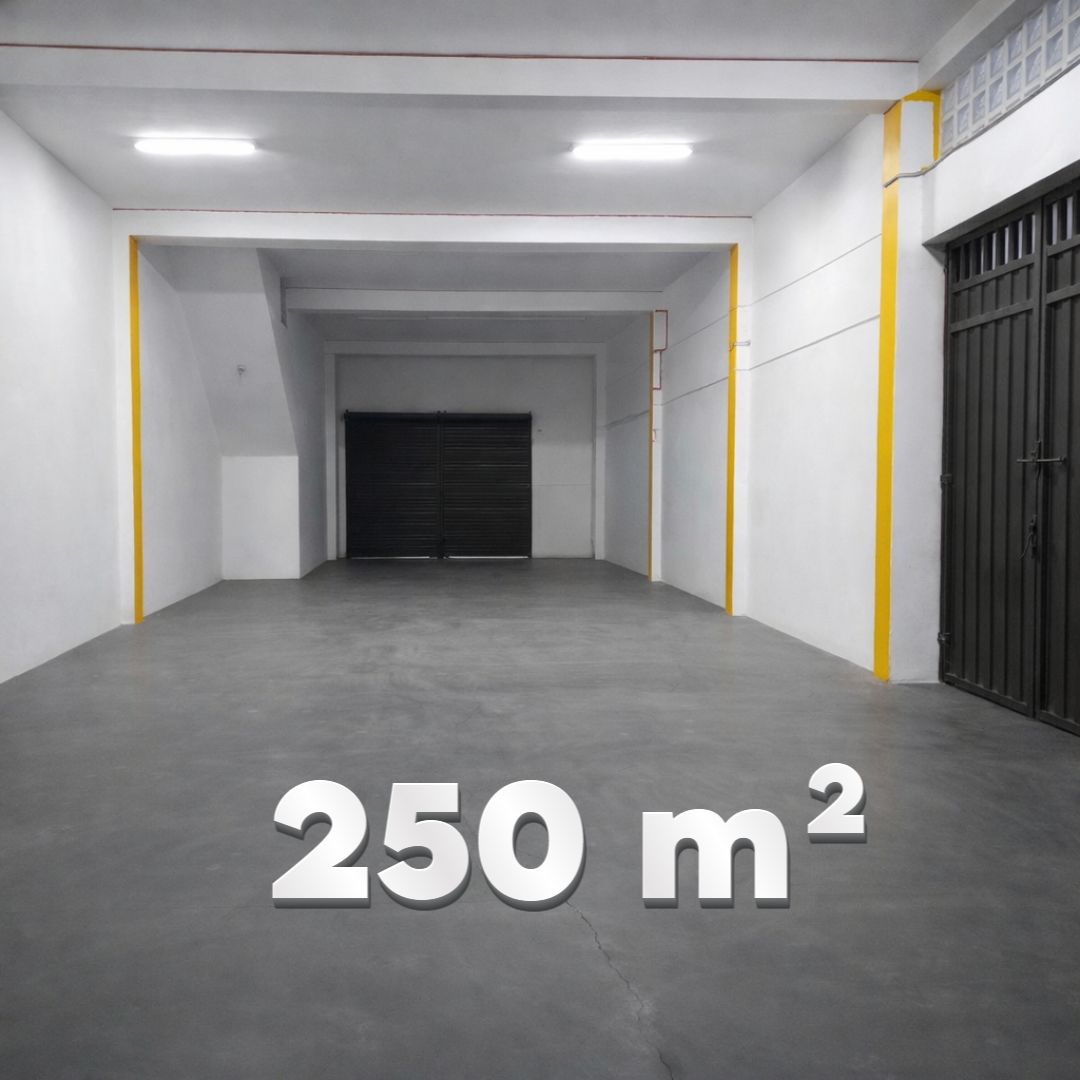 LOCAL COMERCIAL AMPLIO – AV. CÉSAR VALLEJO Urb. La Rinconada