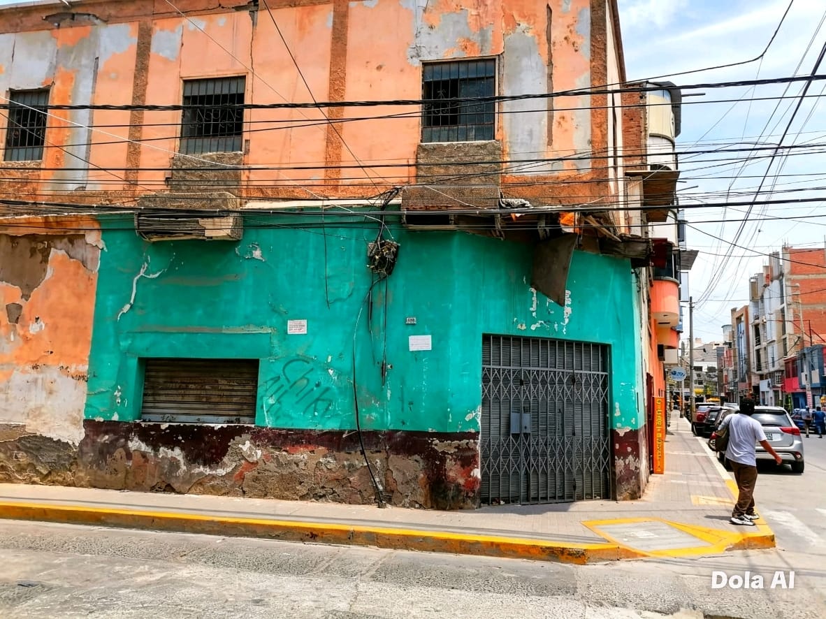 LOCAL EN VENTA EN PLENO CENTRO DE CHICLAYO