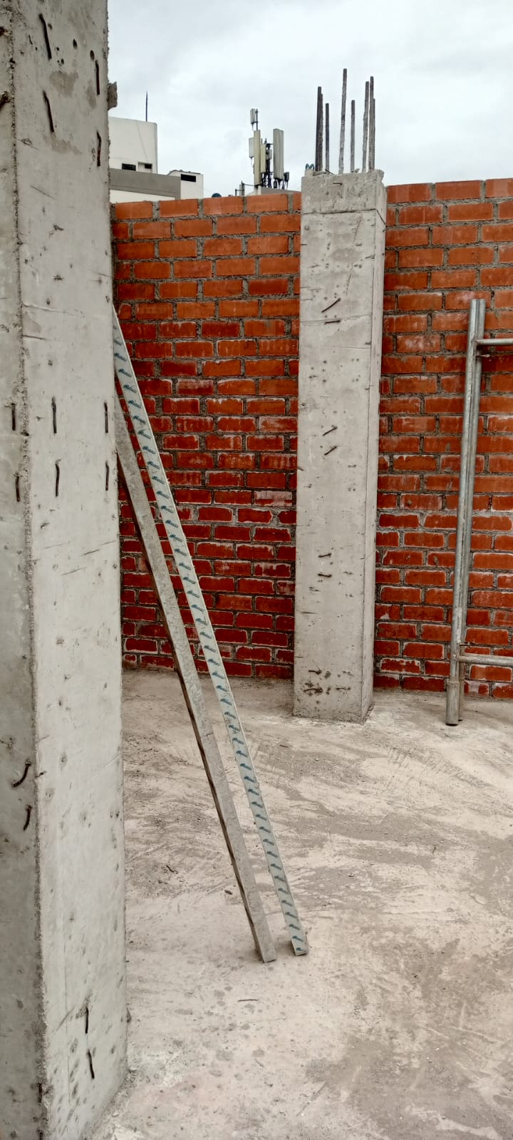 PLANOS Y CONSTRUCCION DE VIVIENDAS Y EDIFICIOS